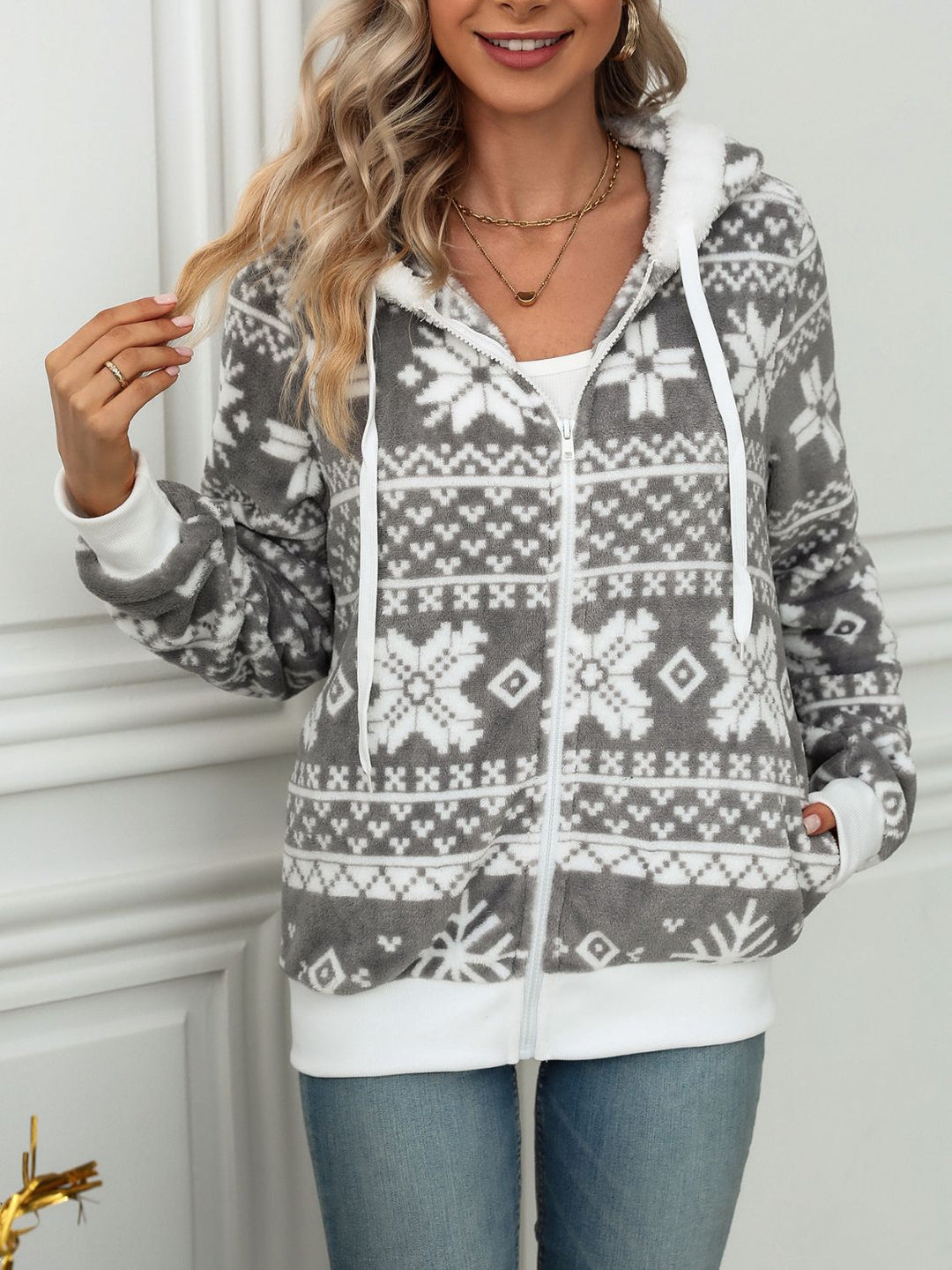R&B | Kapuzenshirt mit Schneeflocken und Kordelzug