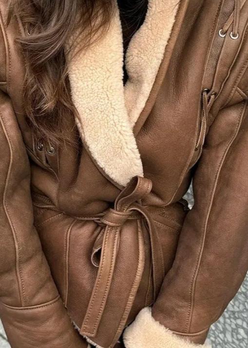 R&B | Wildleder Wickeljacke mit Fellbesatz