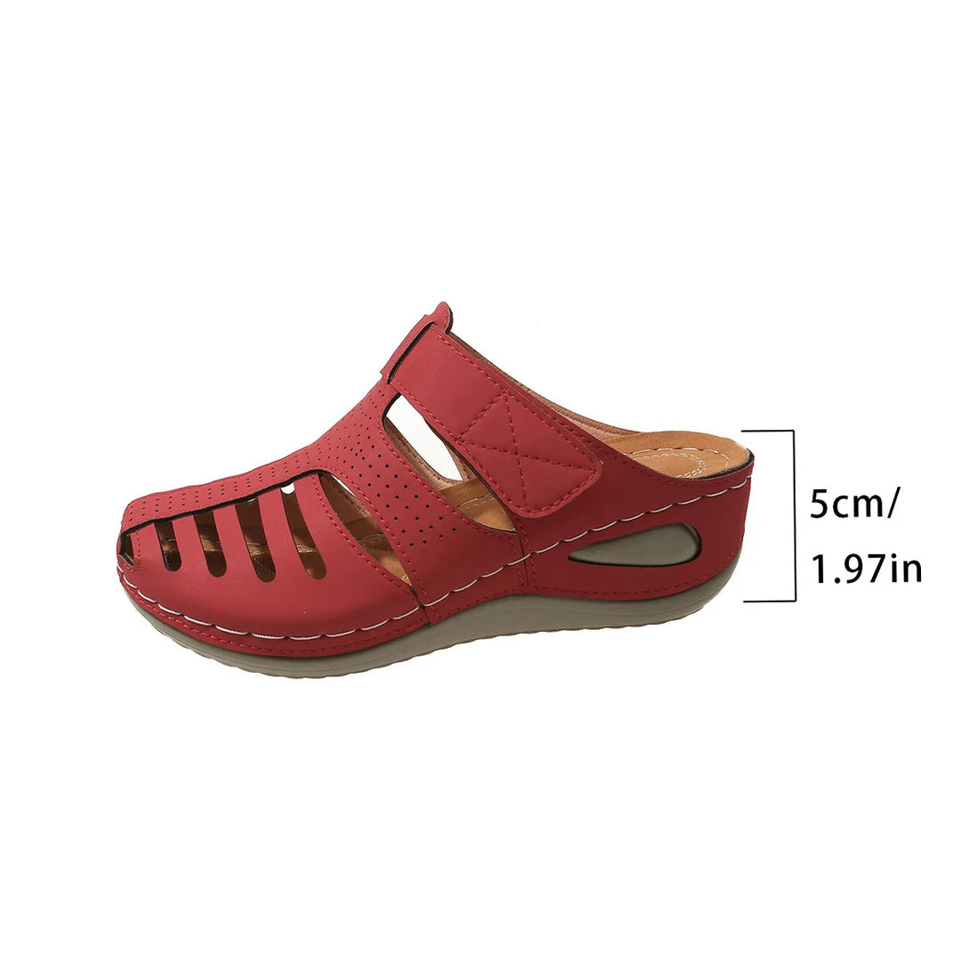 Stilvolle Hollow Wedge Sandalen R&B