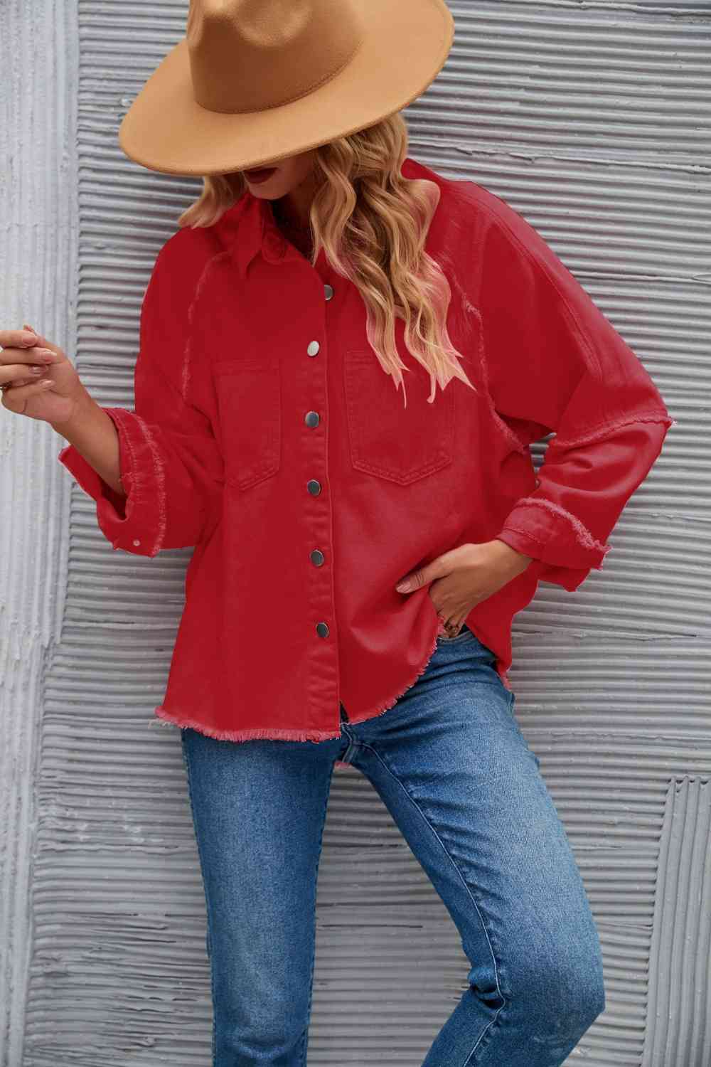 R&B | Raw Hem Kragen Denimjacke