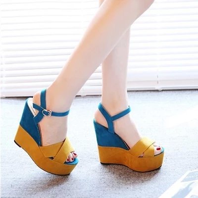 Damen Wedge-Sandaletten mit elegantem Riemendesign und komfortabler Plateausohle R&B