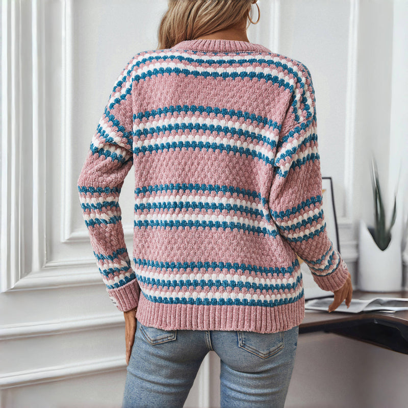 R&B | Gestreifter Strickpullover Mit Modernem Stil