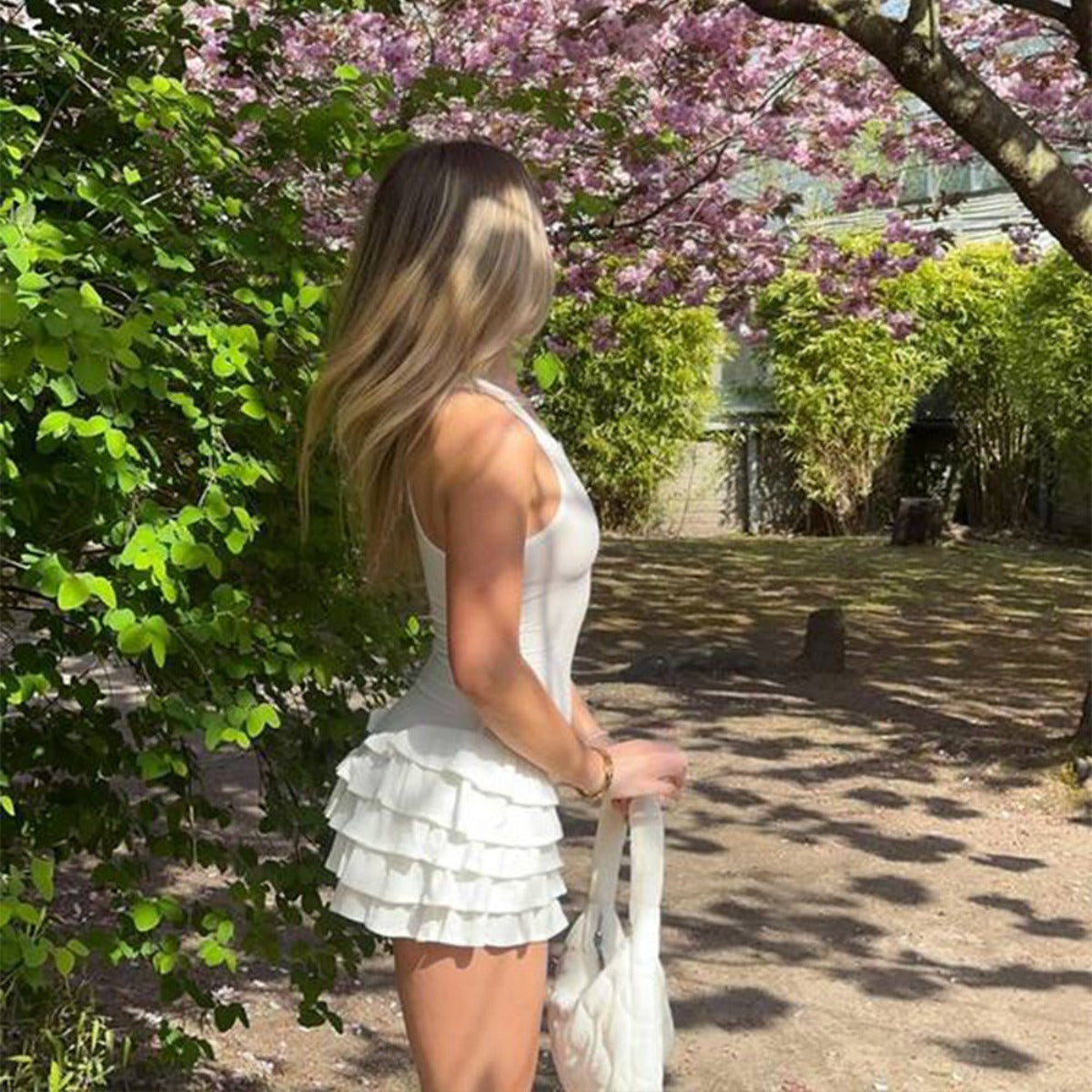 R&B | Ärmelloses Rüschenkleid mit Rundhalsausschnitt