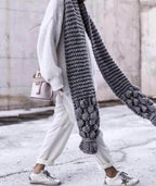 Damen modischer Strickschal mit strukturiertem Zopfmuster und oversize Schnitt R&B