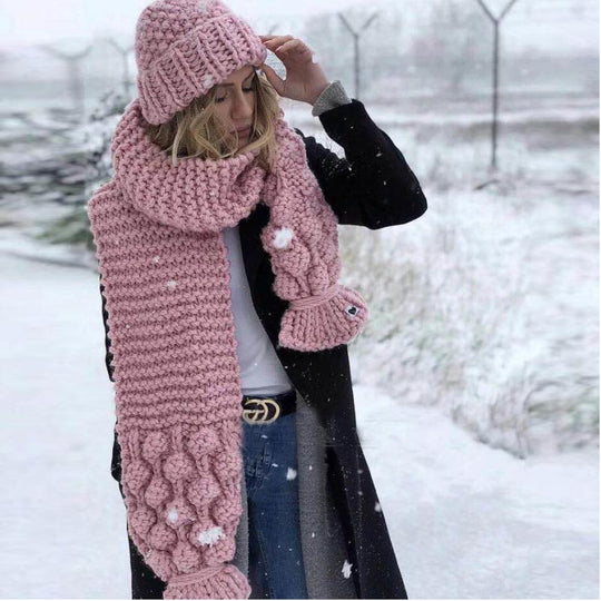 Damen Kuscheliger, handgefertigter Strickschal mit modischem Zopfmuster und extra weitem Design R&B