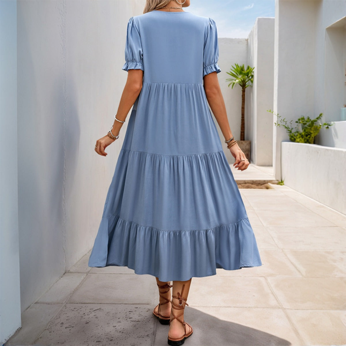 R&B | Ein pendelfarbenes Kleid mit Stehkragen