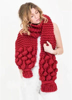 Damen Kuscheliger, handgefertigter Strickschal mit modischem Zopfmuster und extra weitem Design R&B