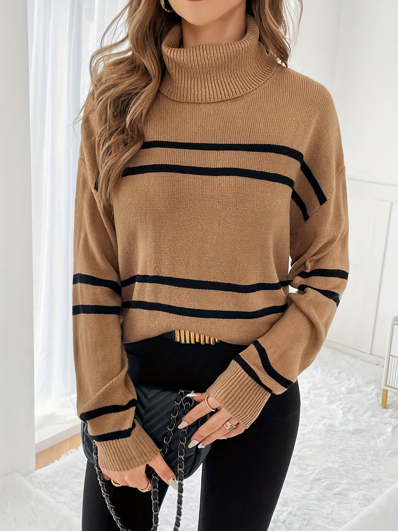 R&B | Gestreifter Rollkragenpullover
