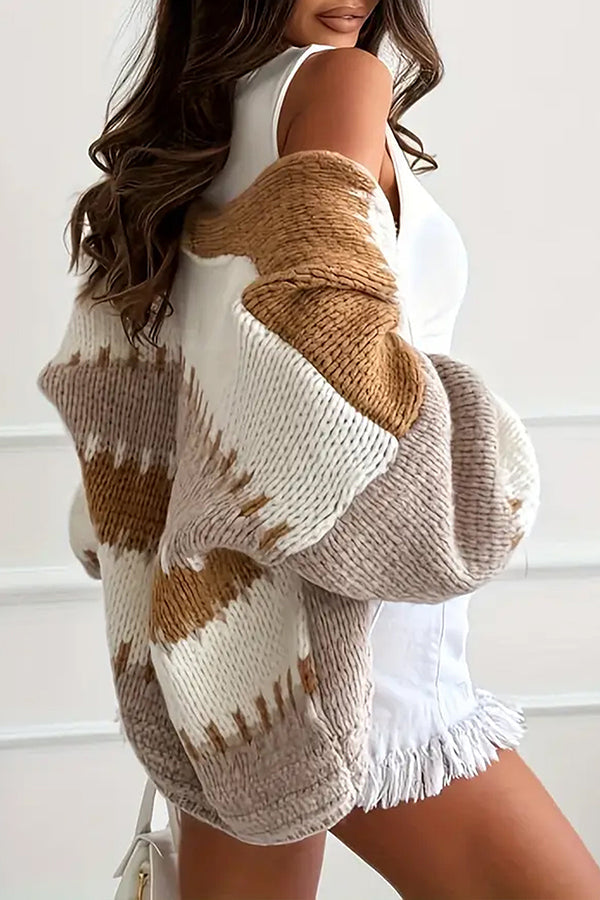 R&B | Gemütlicher Cardigan mit Kontrastierenden Nähten