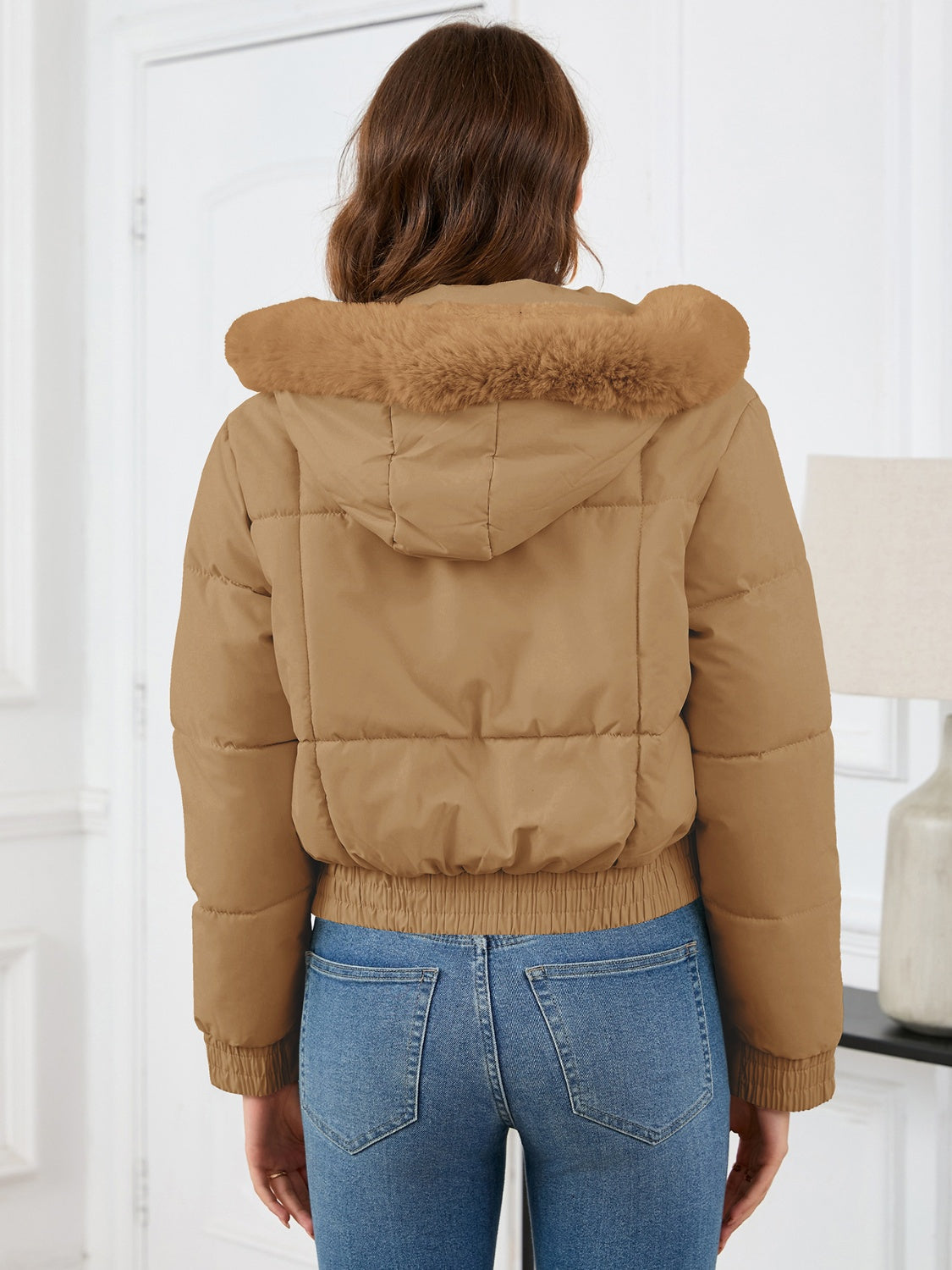 R&B | wattierte Winterjacke mit Fellkapuze und Taschen