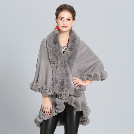Damen Kapuzenponcho mit luxuriösem Fellkragen und eleganter Umrandung R&B