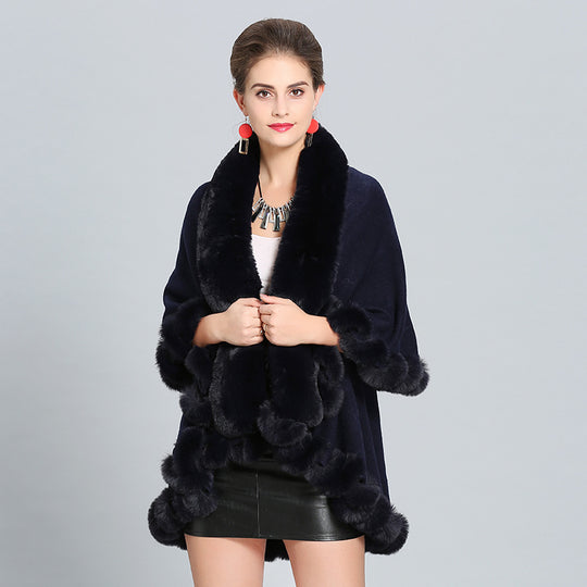 Damen Kapuzenponcho mit luxuriösem Fellkragen und eleganter Umrandung R&B