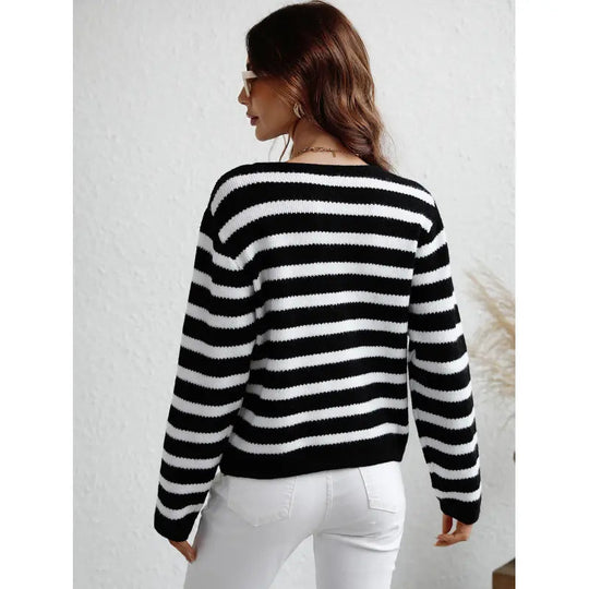 R&B | grob gestrickter Pullover mit Knopfleiste und seitlichen Taschen