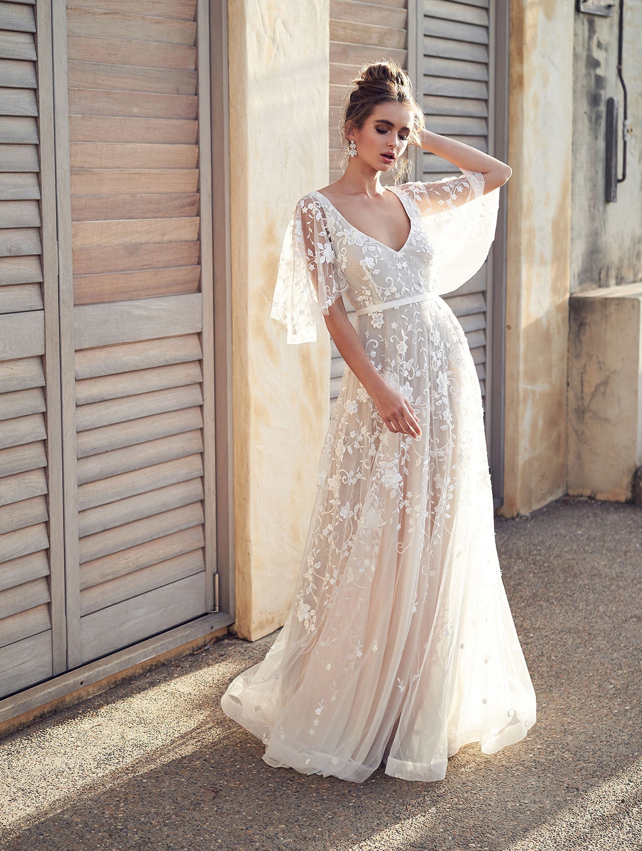 Damen Elegantes Maxikleid mit floralem Spitzenmuster und sanften Ärmeln R&B
