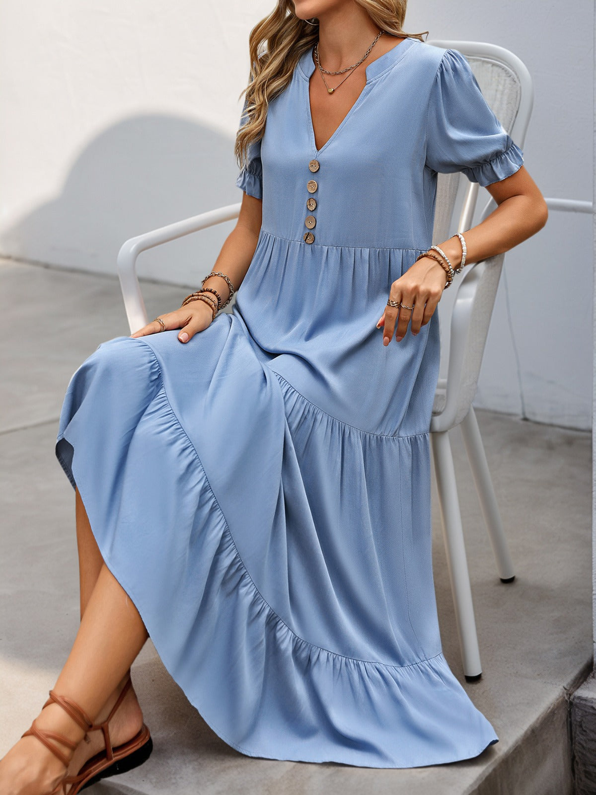 R&B | Ein pendelfarbenes Kleid mit Stehkragen
