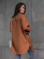 R&B | Lange Hemdjacke mit Knöpfen, Wollkragen und Revers