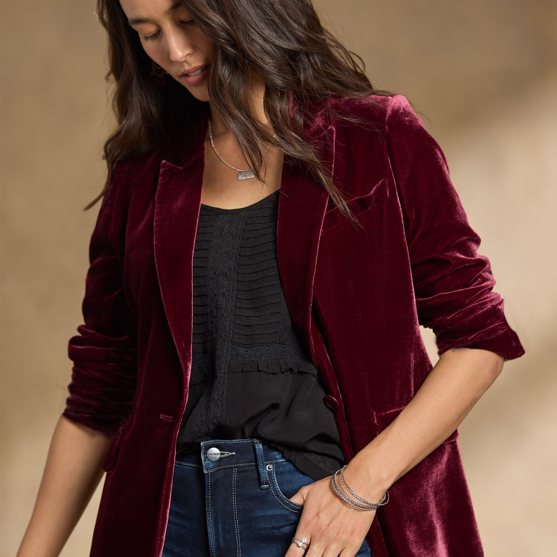 R&B | Gestickte Samt-Herbstjacke