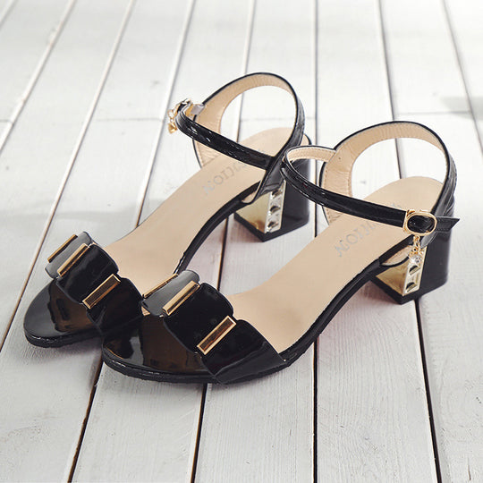 Damen elegante Riemchen-Sandalen mit glamourösem Blockabsatz und unverwechselbaren Details R&B