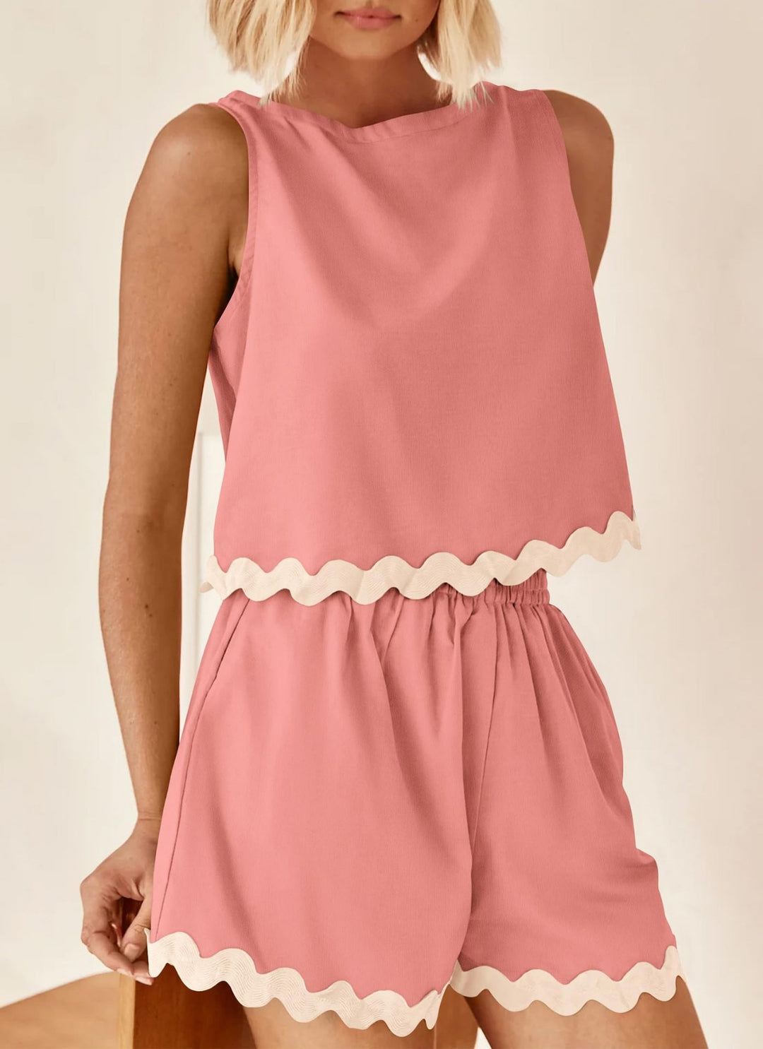 R&B | Zweiteiliges Oberteil und Shorts aus Leinen und Spitze