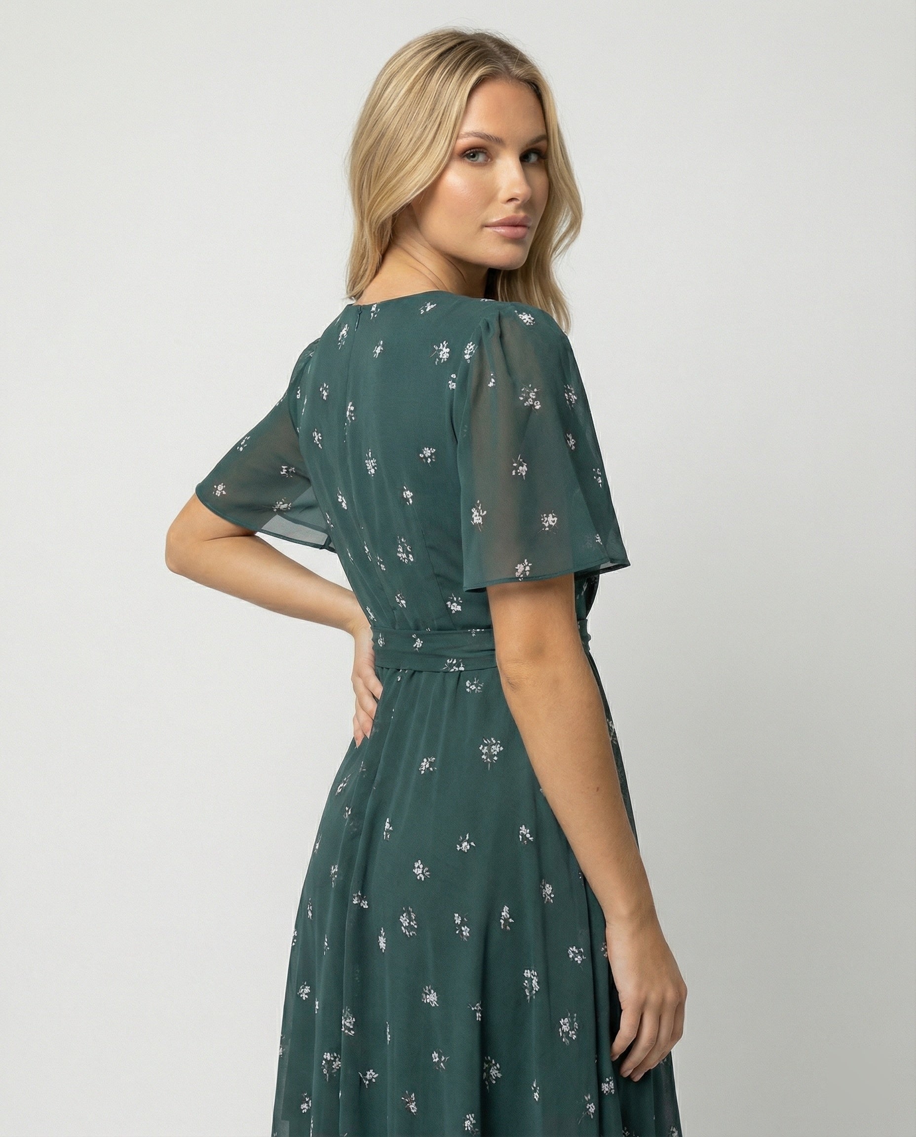 R&B | Midi Kleid mit Stilvollem