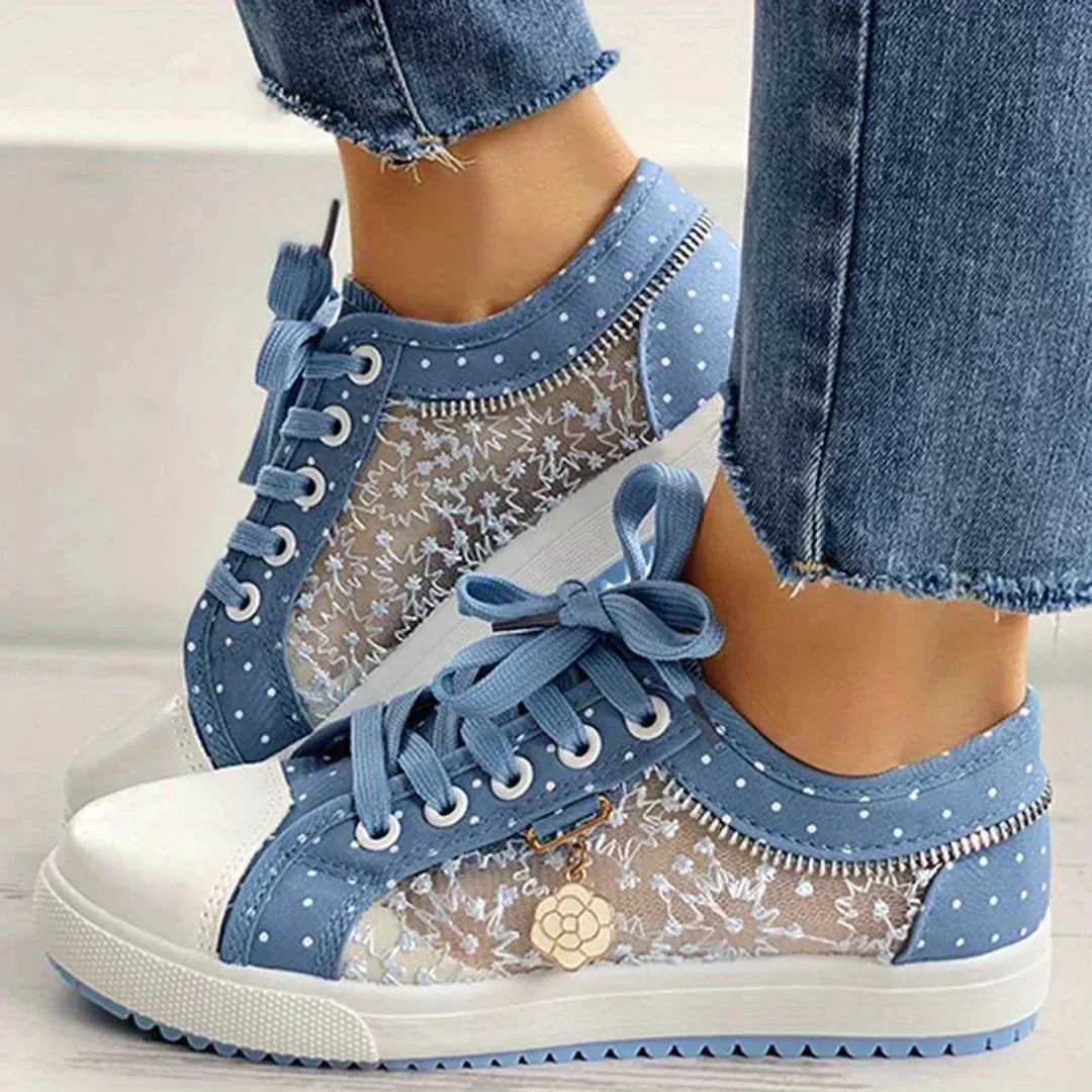 Atmungsaktive Damen Leinenschuhe mit floralem Spitzenbesatz - Celina R&B
