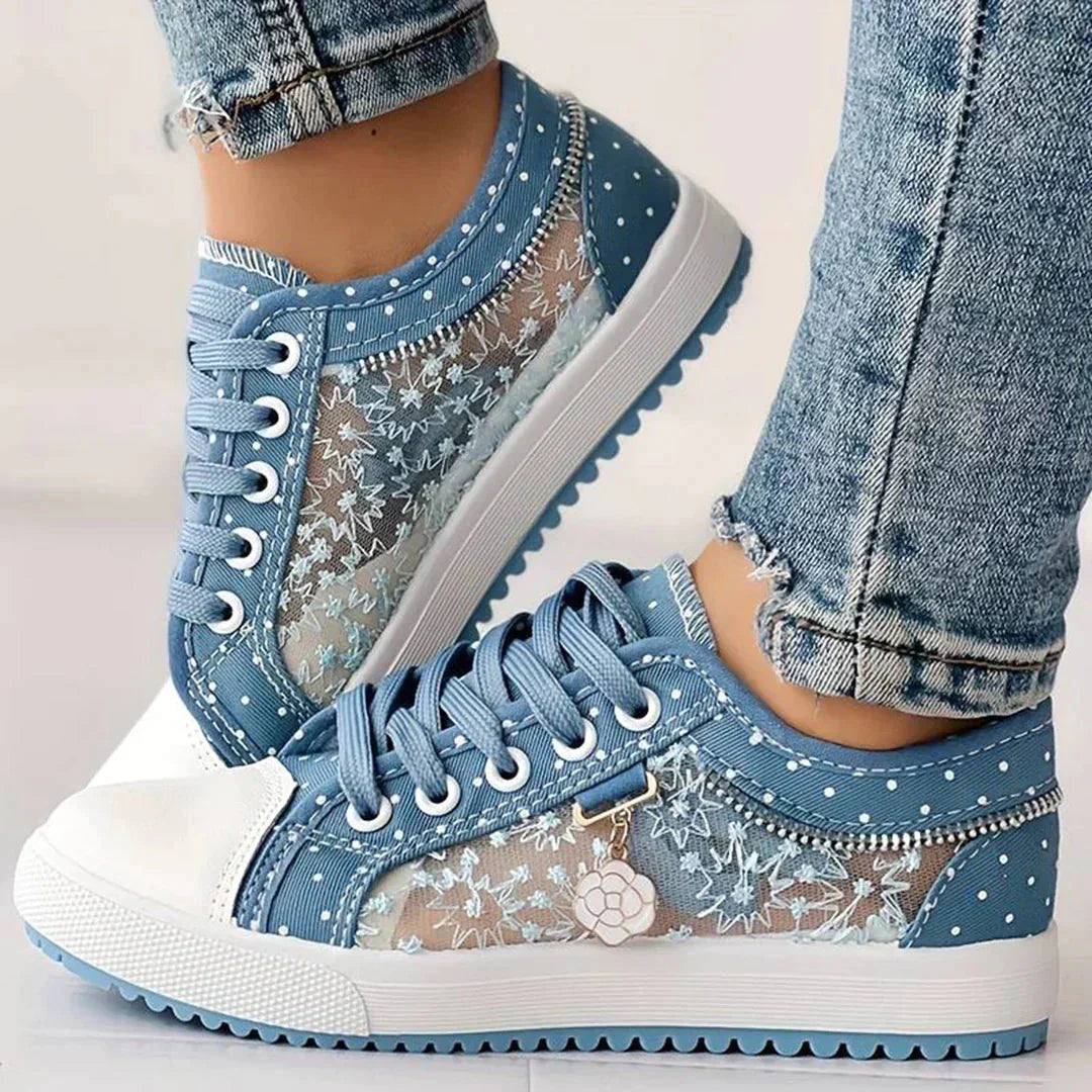 Atmungsaktive Damen Leinenschuhe mit floralem Spitzenbesatz - Celina R&B