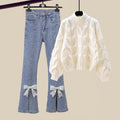 R&B | Fleur Retro Glam Set - Weicher Cremefarbener Pullover & Jeans mit Perlenverzierung