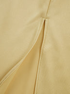 Lange satin Kleid mit Schlitzen am Rücken