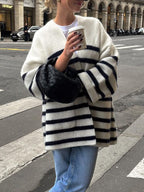 R&B | Strickjacke Gestreiftes Design Lässige Eleganz
