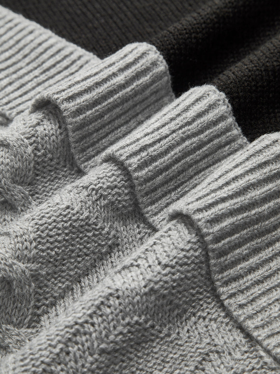 R&B | Strickpullover mit Asymmetrischem Design Rollkragen Modern und Einzigartig