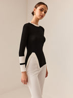 R&B | Rippstrickbluse Kontrastelemente Modern und Elegant