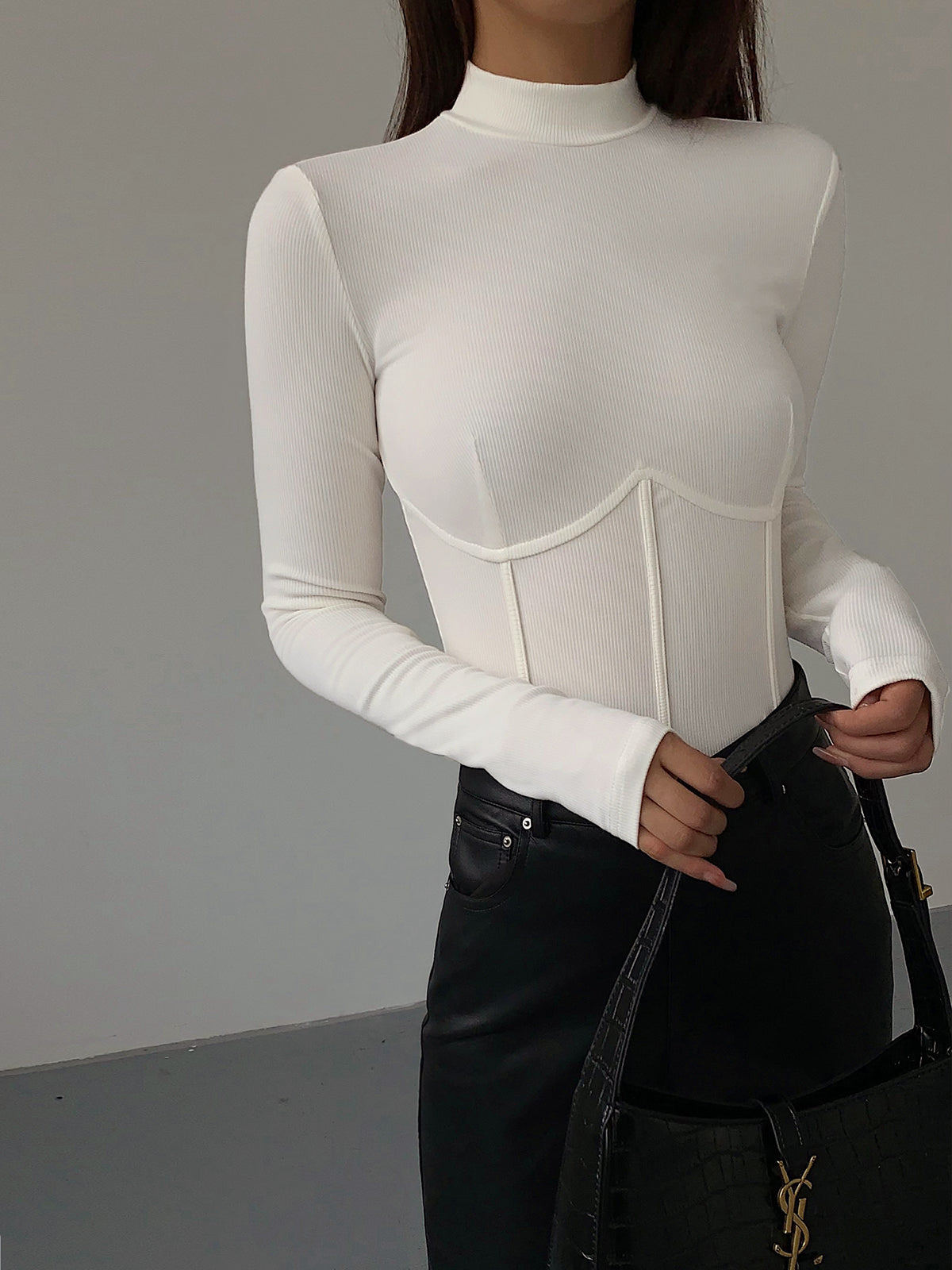 R&B | Klassische Slim Fit T-Shirt für Frauen