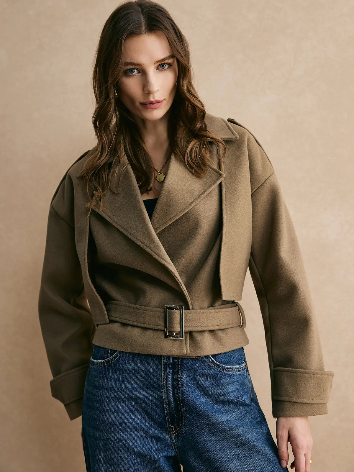 R&B | Warme Jacke mit Gürtel in Einfarbig