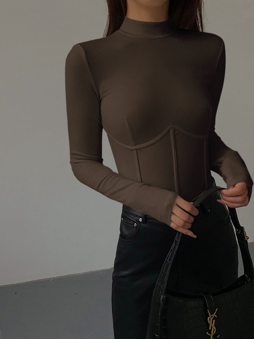 R&B | Klassische Slim Fit T-Shirt für Frauen