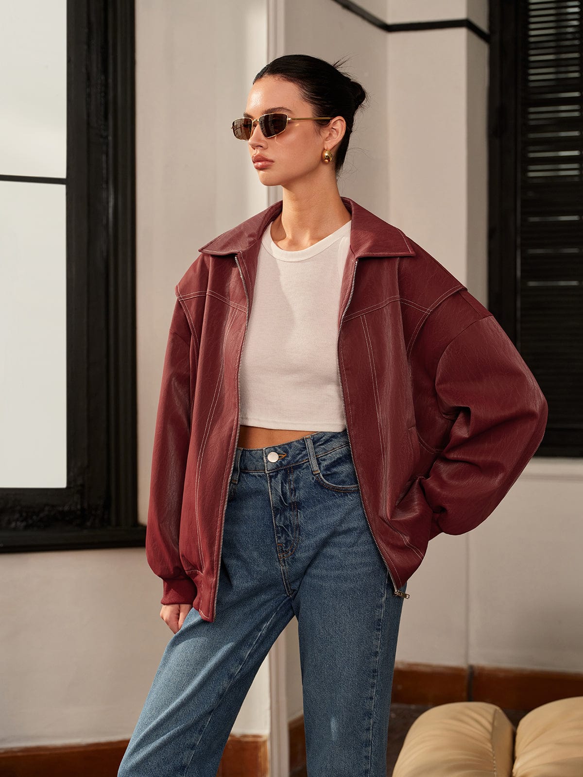 R&B | Bordeauxrote Jacke mit Sportivem Akzent