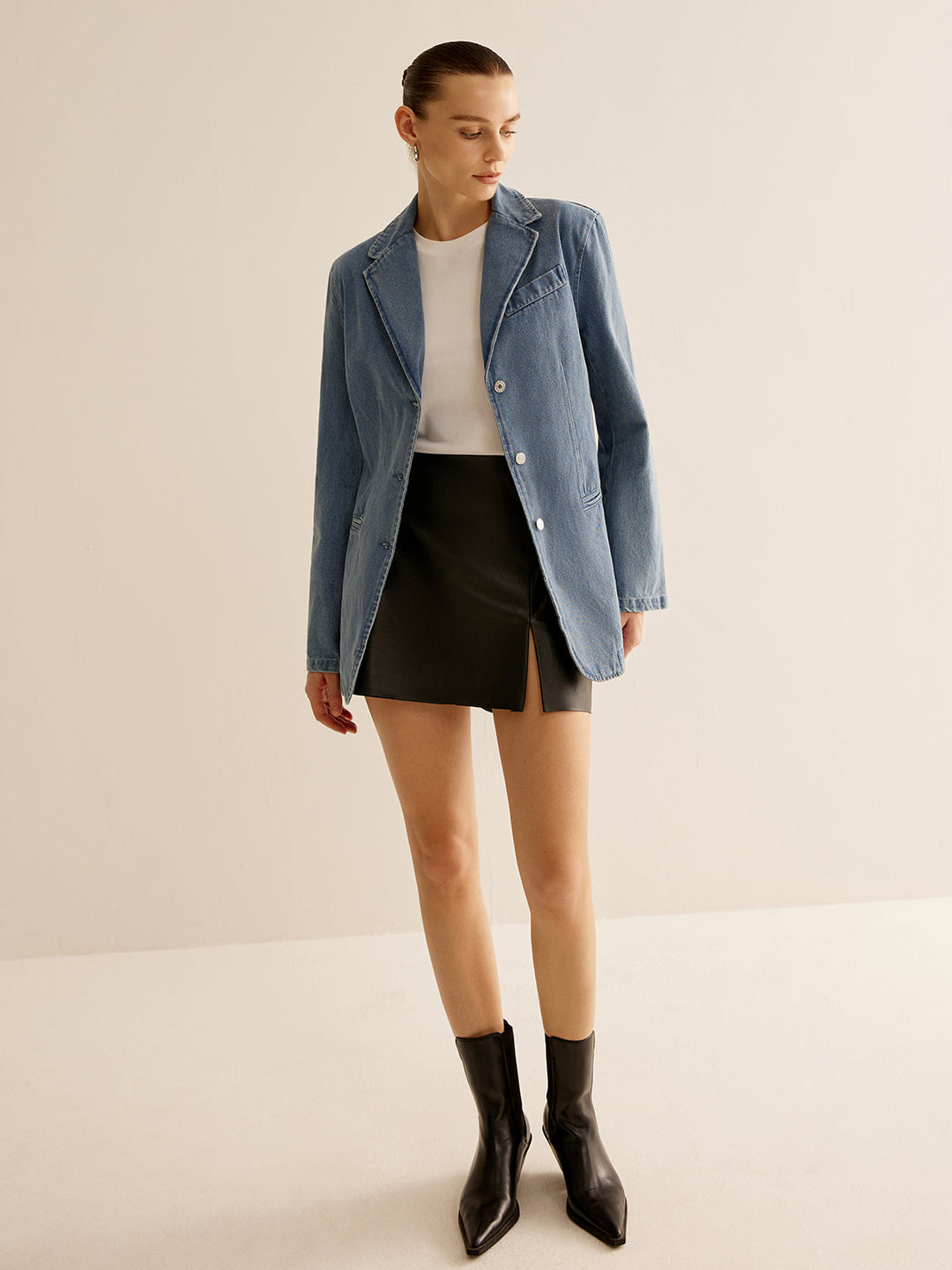 R&B | Denimjacke mit Knopfverschluss Klassischer Schnitt Lässig und Vielseitig