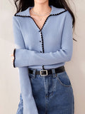R&B | Cardigan mit Kontrastkante und Rüschendetails Schlanker Schnitt Feminin und Schick