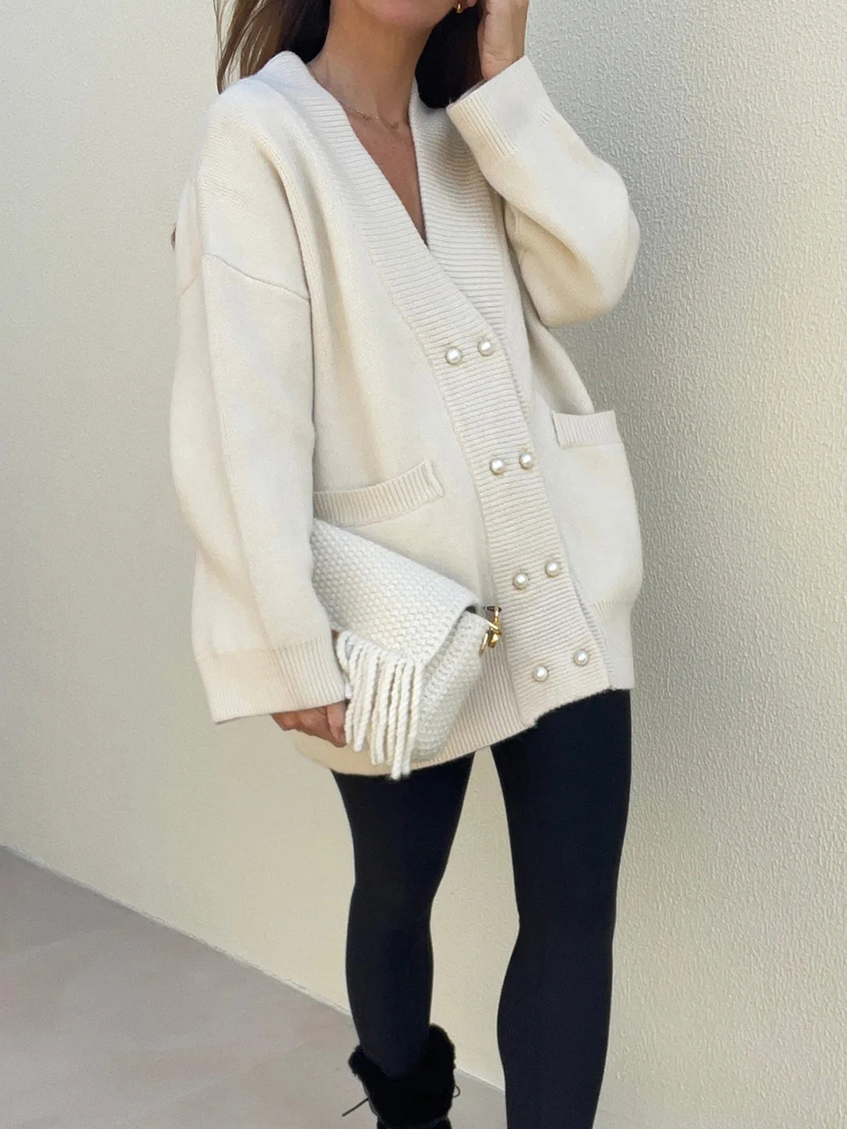 R&B | Strickcardigan mit Perlendetails Oversized Passform Eleganter Komfort