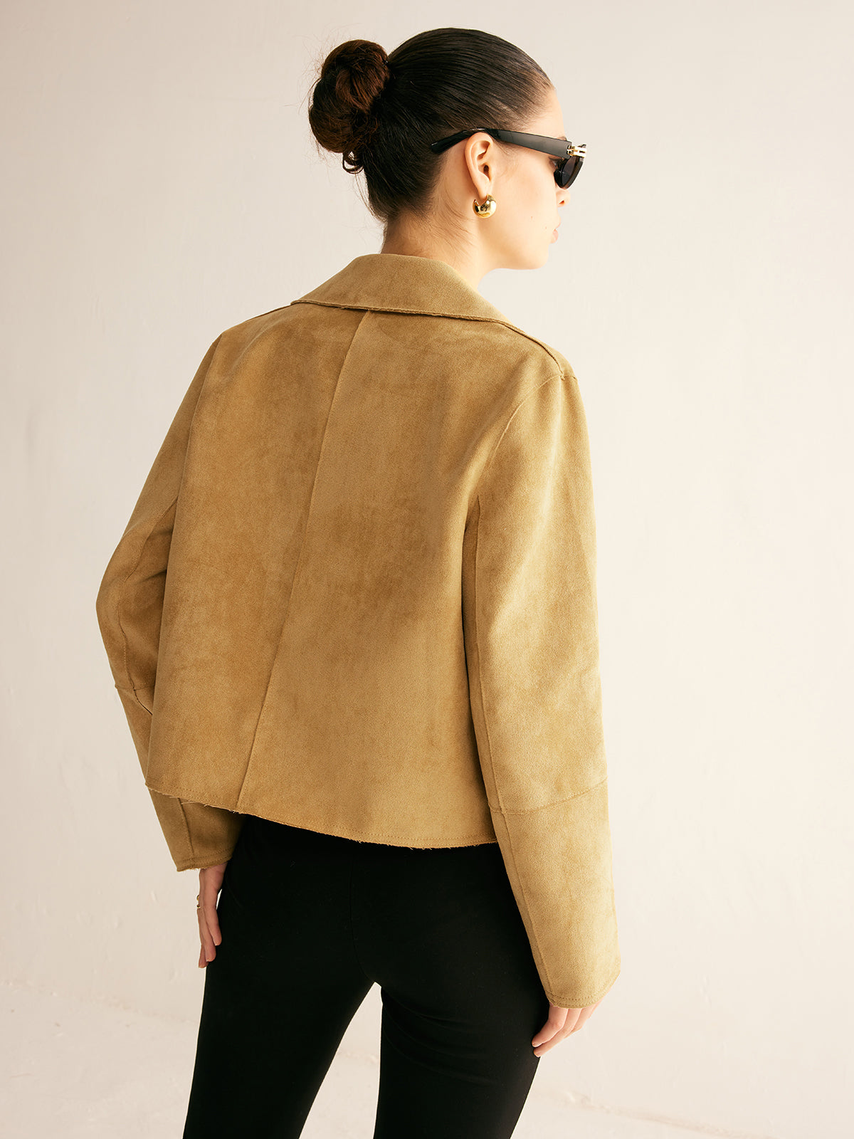 R&B | Kurze Jacke Im Wildlederlook Gerade Schnitt Cool und Zeitlos