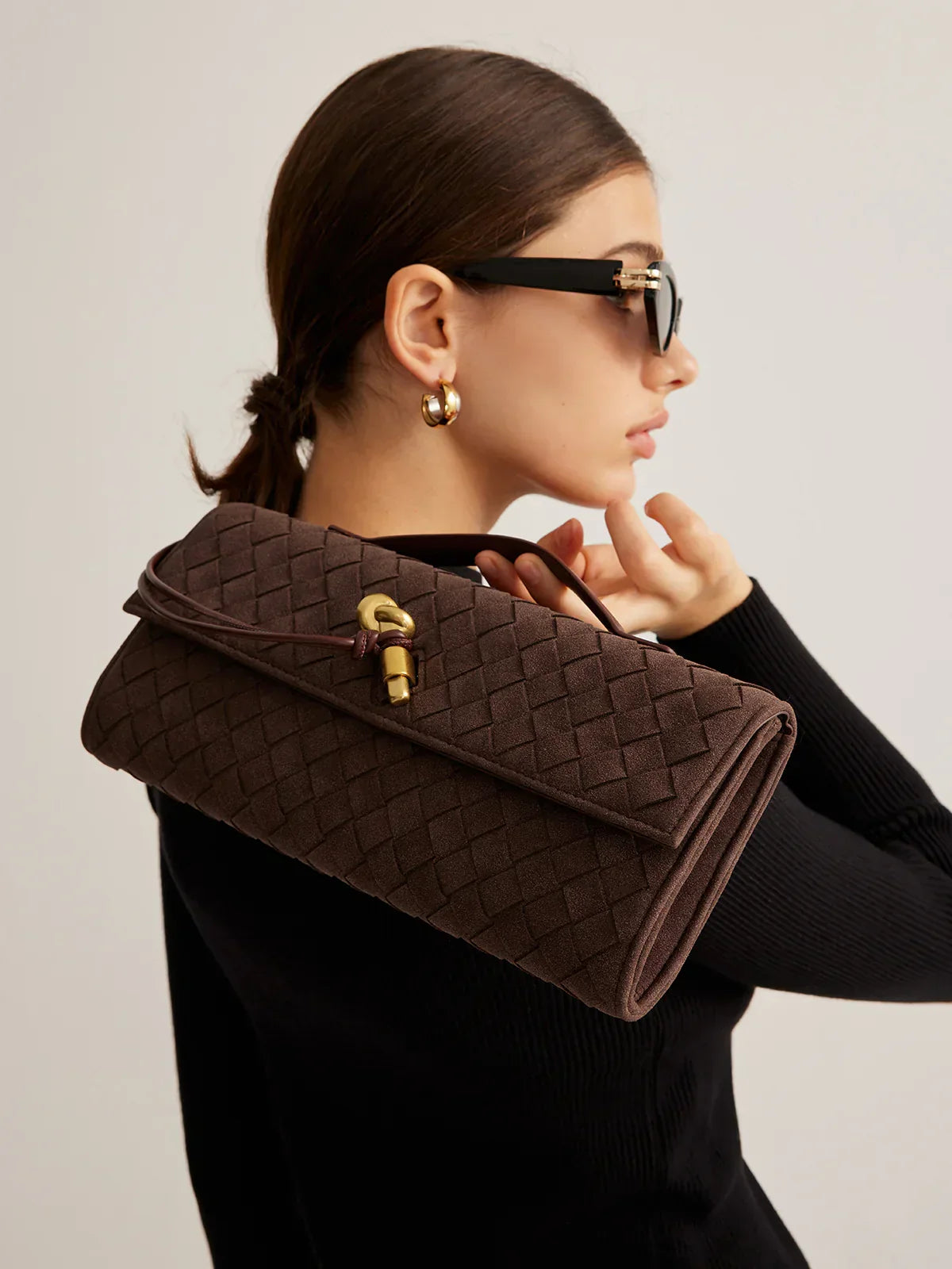 R&B | Elegante Braune Gewebte Clutch