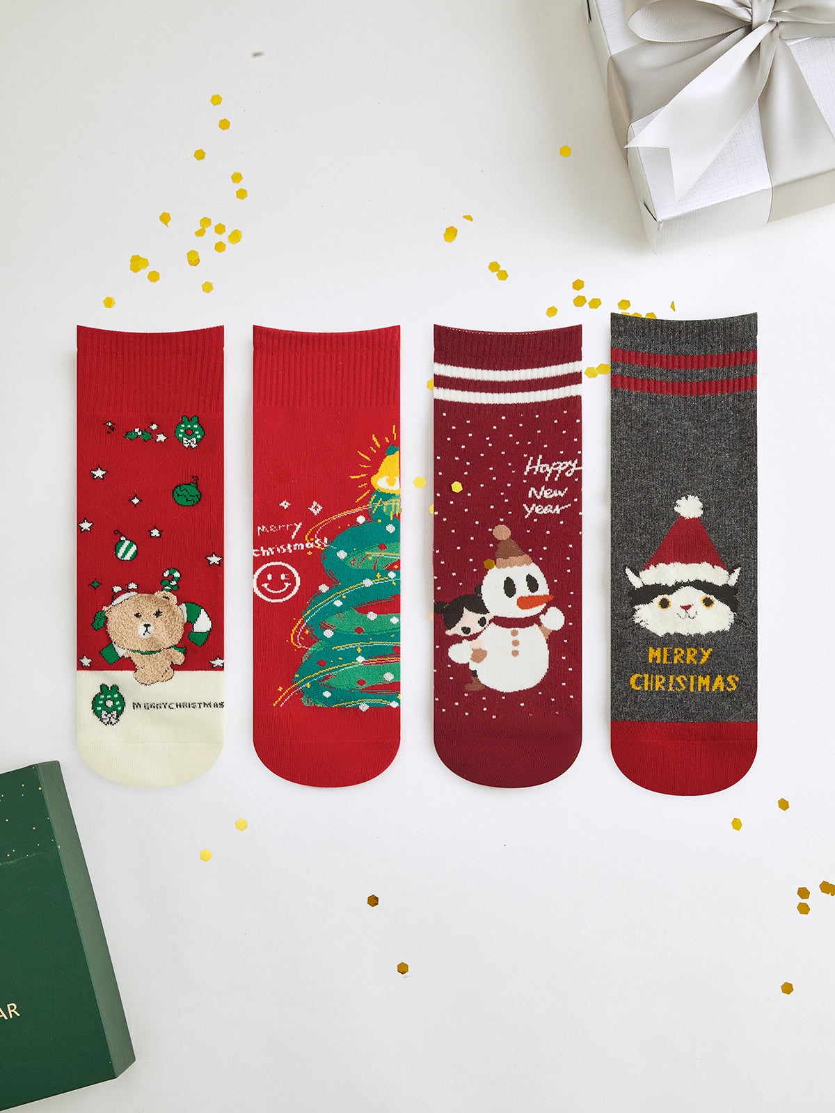 R&B | Cartoon Weihnachtsgeschenkbox mit Socken