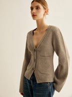 R&B | Strickcardigan mit V-ausschnitt Taschen und Knöpfe Zeitloser Komfort