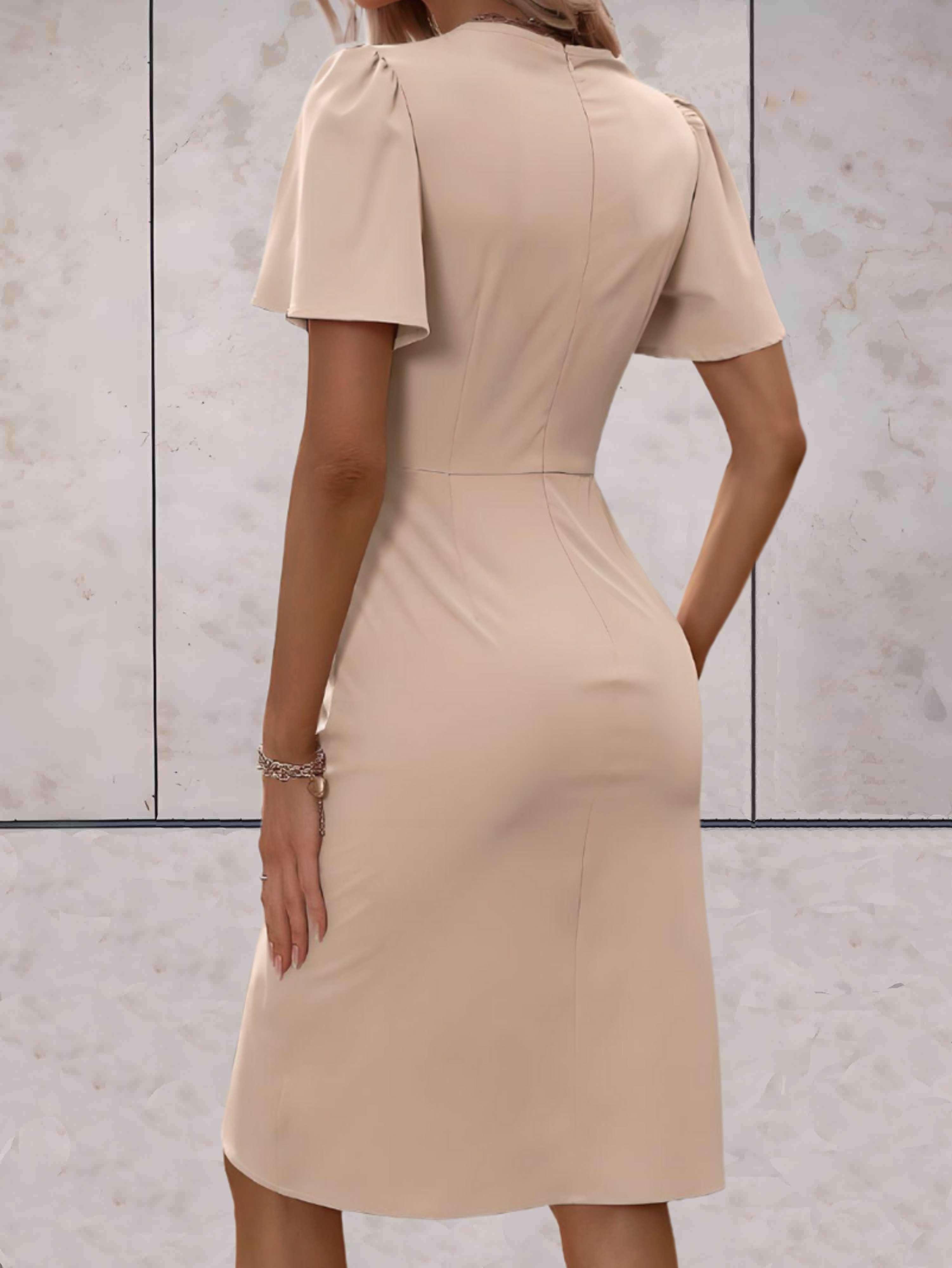 elegante wikkeljurk met korte mouwen