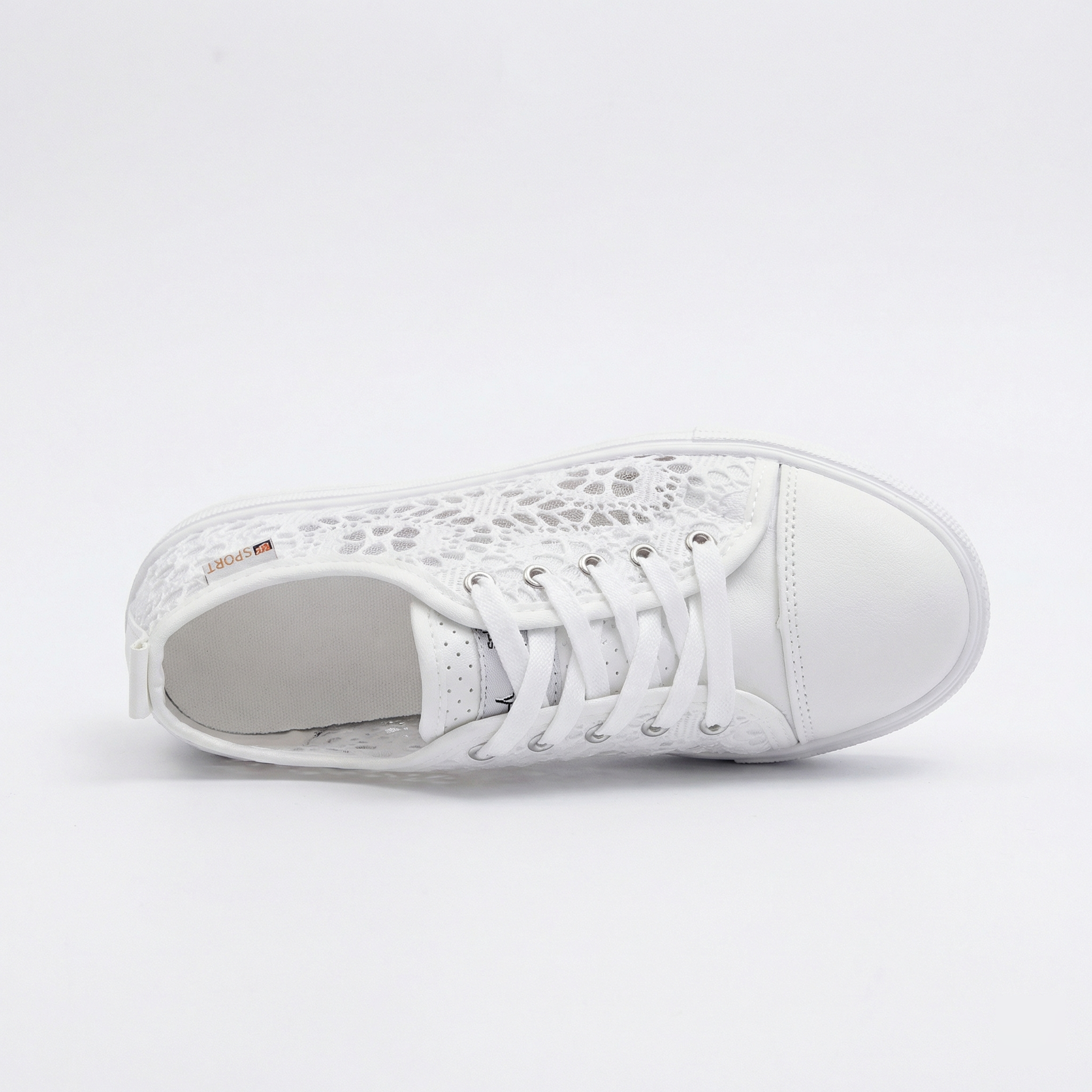 R&B | Stylische Niedrig Geschnittene Schnürsneakers mit Seitlichen Details und Sicherer Passform