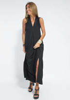 R&B | Ensemble Bestehend Aus Einem Langen, Figurformenden Kleid und Einer Weste