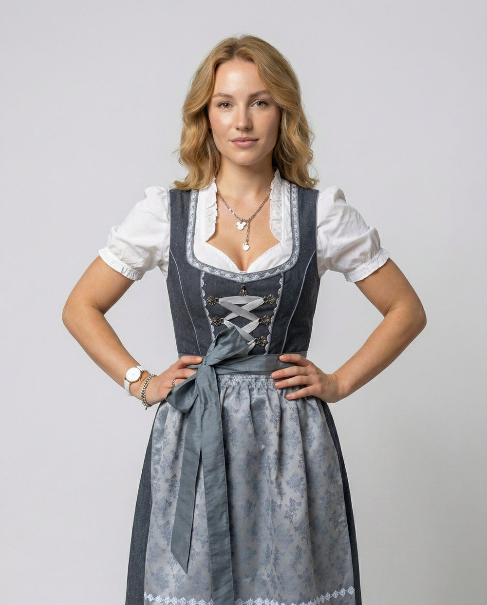 Traditionelles Dirndl Damen | R&B