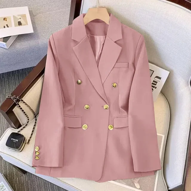 R&B | Weiße Jacke mit Goldenen Knöpfen