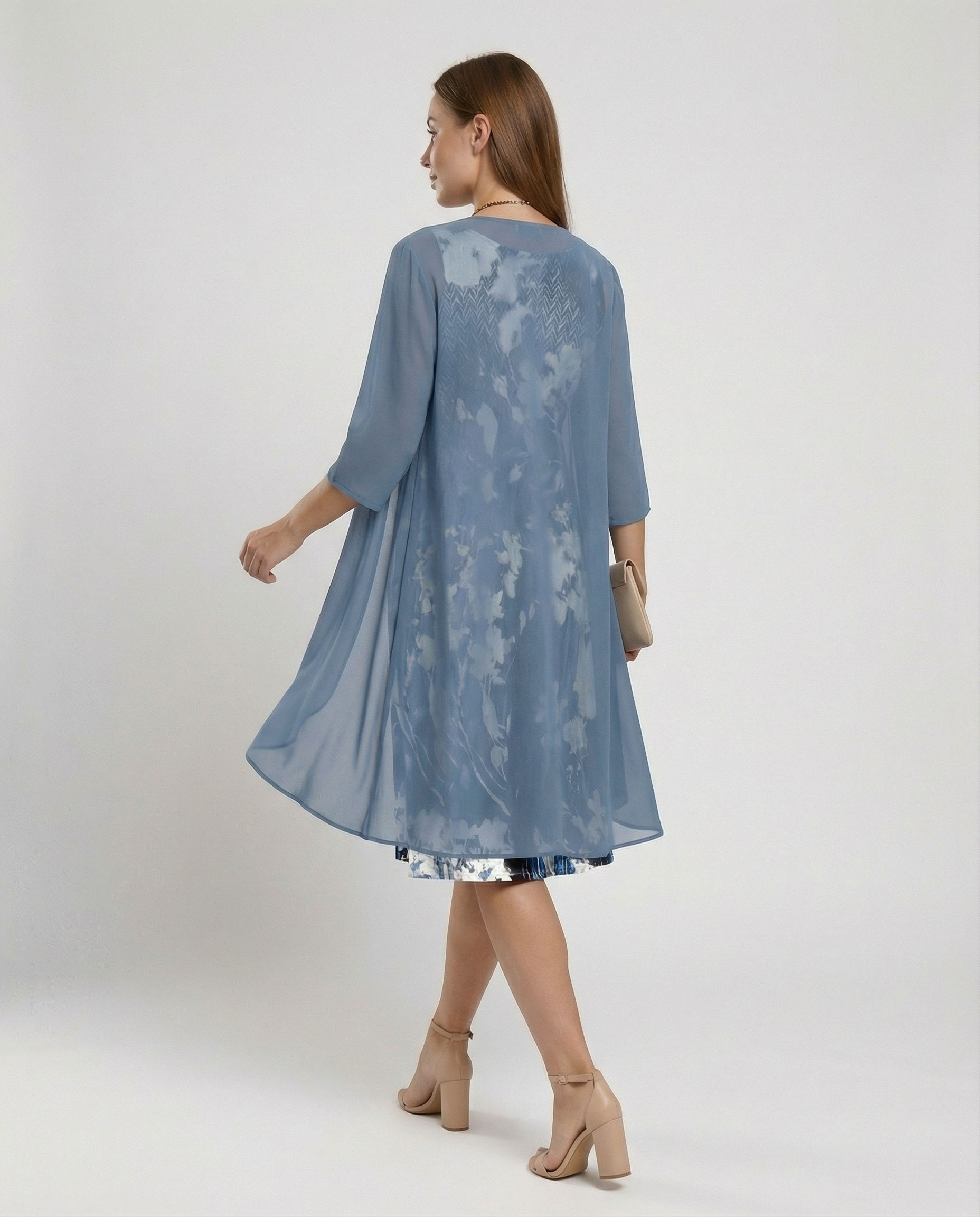Stylisches Frauenkleid