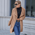 R&B | Modische und Minimalistische Winterjacke