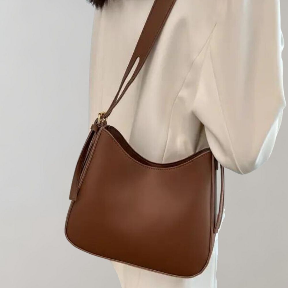 Schlichte und elegante Crossbody-Tasche im minimalistischen Design | Vegan